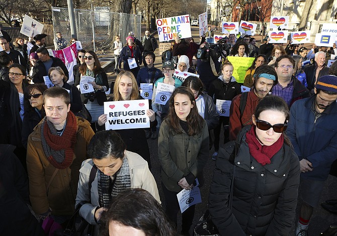 D.C. y otras ciudades santuario desafían las amenazas de Trump