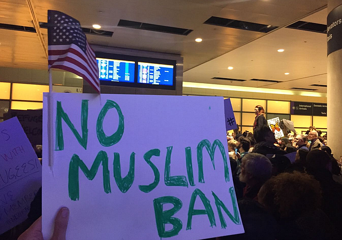 En medio de los reveses sobre inmigración, una estrategia de Trump parece estar funcionando: el miedo
