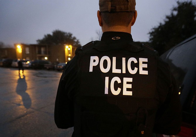 ICE atrapa a joven aplicante a “dreamer” luego de que se pronunciara en una rueda de prensa