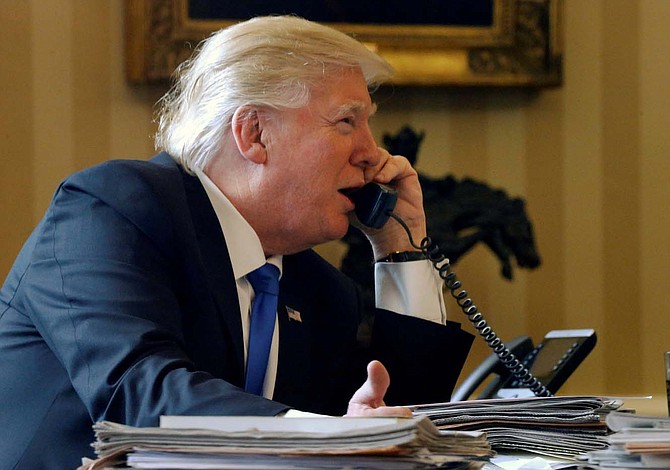 Trump y Varela hablaron de alentar la democracia en Venezuela