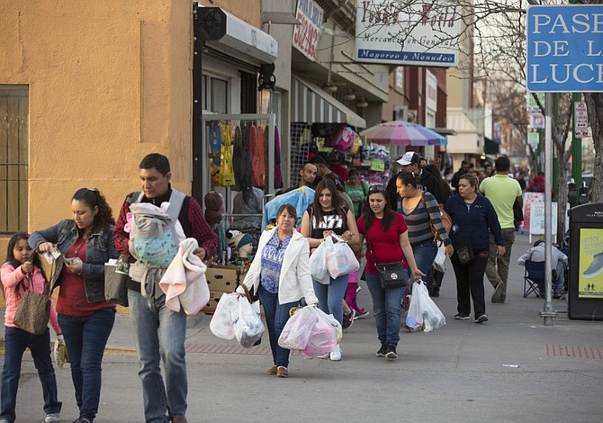 Ansiedad por políticas migratorias del Presidente Trump afecta flujo de compradores mexicanos a El Paso