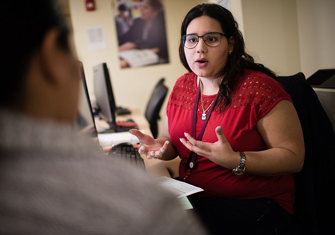 Inmigrantes indocumentados temen declarar impuestos