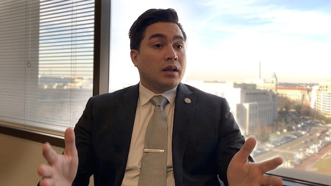 Órdenes de detención falsas llegan a hogares de indocumentados en DC