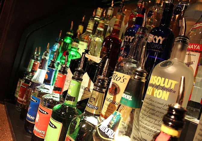 Tips para seleccionar y comprar el licor para tu boda