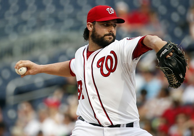 Estados Unidos tendrá al derecho Roark como abridor ante Japón