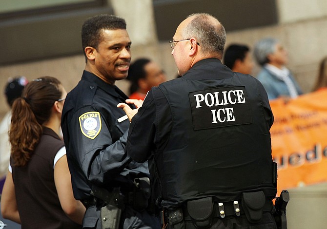 Trump publicó lista de inmigrantes criminales y quienes los ayudan