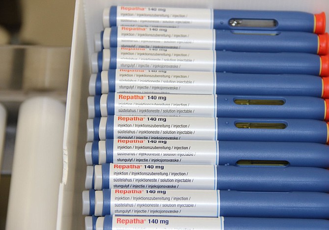 Nueva medicina baja el colesterol dramáticamente y previene ataques, pero es costosísima