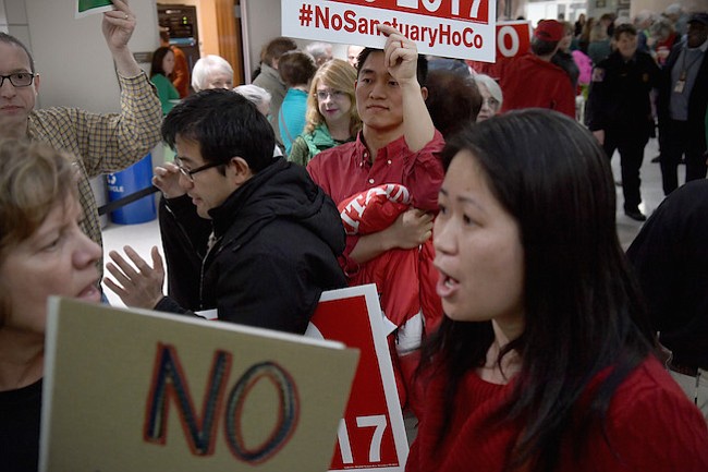 Estas primeras generaciones de chinos-americanos se están oponiendo fuertemente a leyes de asilo