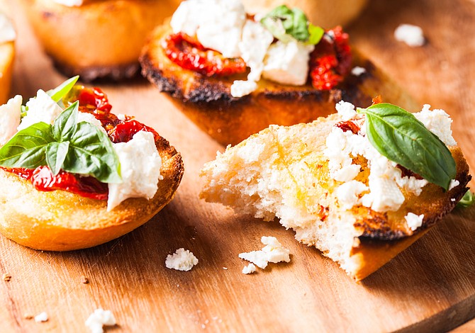 RECETA: Tres versiones fuera de lo común de bruschettas italianas