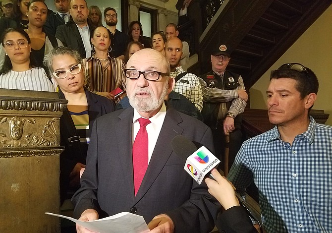 Félix D. Arroyo pide a Medonis que renuncie a su cargo en la administración de cortes