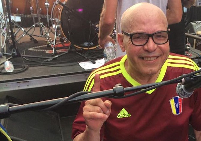 Enamorado del deporte, la música y la vida