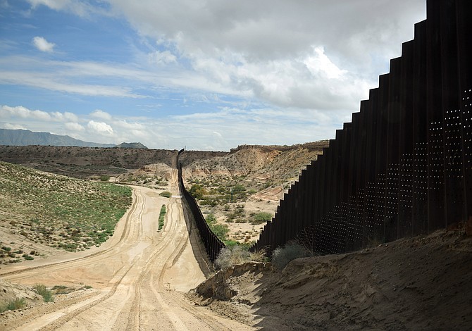EE. UU. busca expandir su capacidad de deportación