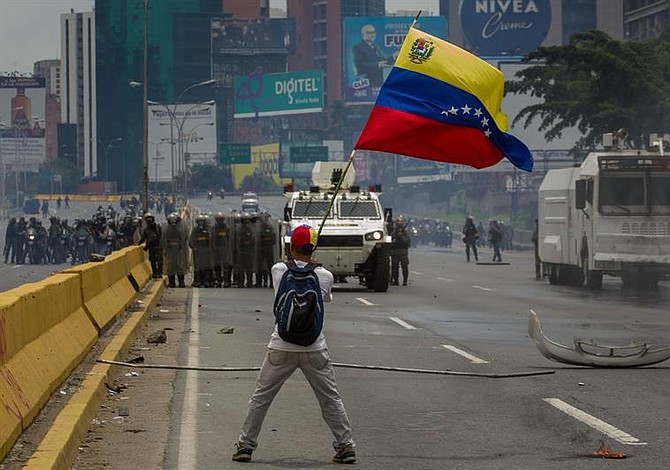 Comisión bipartidista pide a Trump llevar situación de Venezuela al Consejo de Seguridad de la ONU