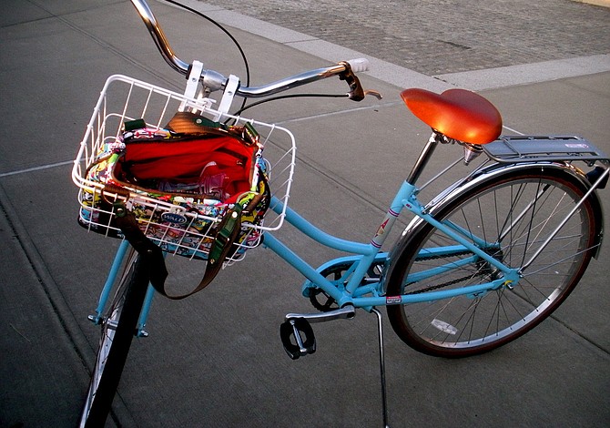 MIÉRCOLES: Ve al trabajo en bicicleta y MassDOT te invita el desayuno