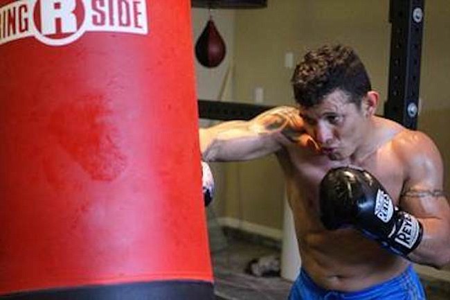 Colombiano Oscar Escandón reta el título de Gary Russell Jr. en MGM National Harbor