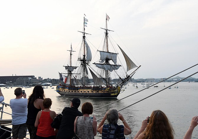 JUNIO: Histórico desfile de barcos de diferentes países viene al puerto de Boston