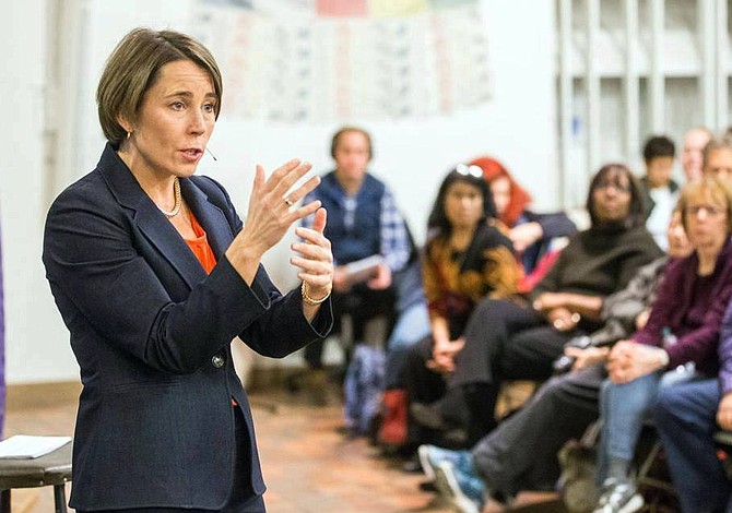 Fiscal General de MA publicó guía para hospitales y escuelas sobre asuntos de inmigración