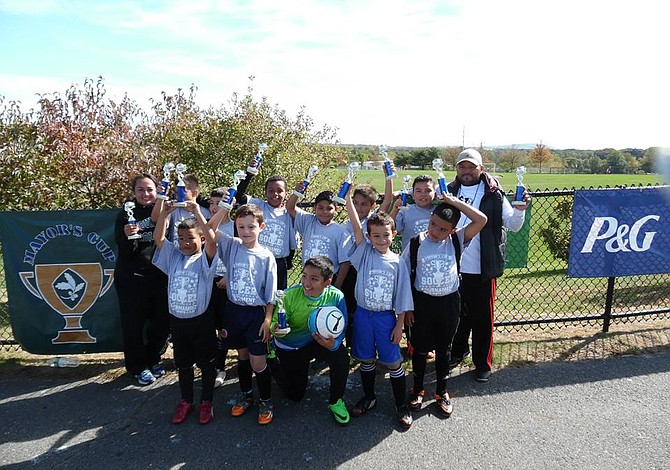 NIÑOS Y JÓVENES: Inscripciones abiertas para dos ligas de fútbol en Boston
