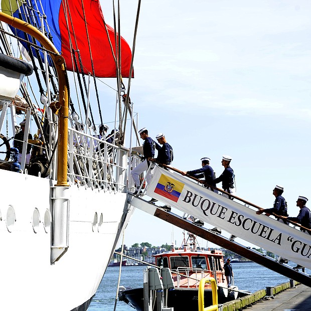 Construido en 1976, el buque escuela Guayas fue diseñado para entrenar a oficiales de la armada ecuatoriana