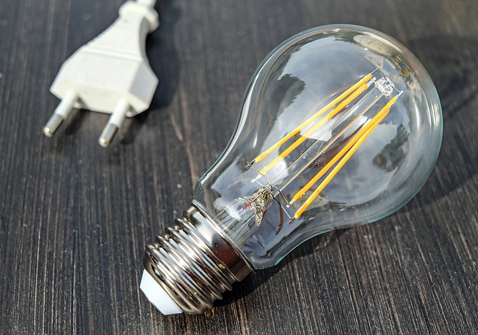 Trucos simples para bajar la factura de electricidad