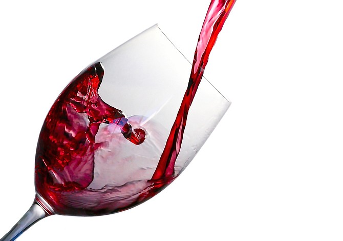 Estudio afirma que el alcohol podría ayudar a hablar mejor otros idiomas