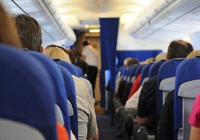 Diez hospitalizados por turbulencias en vuelo de American Airlines a Filadelfia