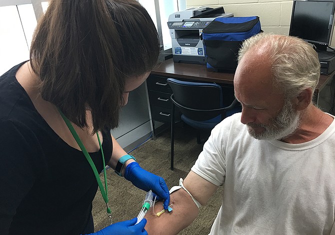 Florida podría reproducir exitoso programa contra la tuberculosis de Texas