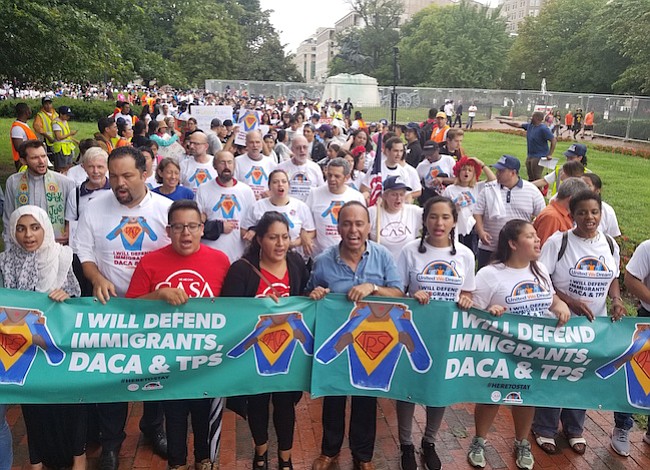 Inmigrantes inician nueva fase de protesta con resistencia civil y huelga de hambre