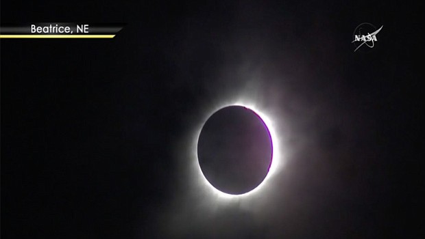 Aspecto de la vista del eclipse proyectado por la Nasa en Beatrice, Nebraska, alrededor de las 11:04 hora pacífico. Foto-Cortesía: NASA TV, Public Channel.
