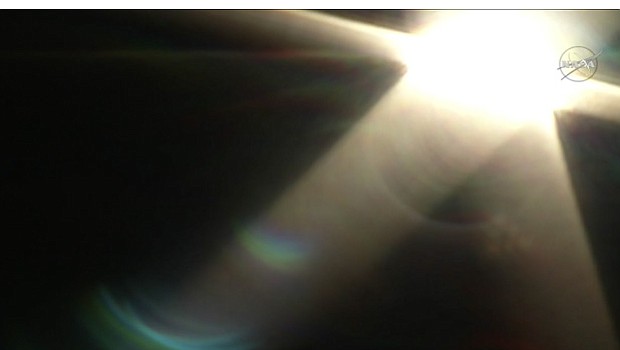 Así se vio el inicio del eclipse total de sol en el estado de Oregon, a las 10:16 horas, tiempo del Pacífico. Foto-Cortesía: NASA TV Public Channel.