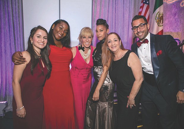 EQUIPO. El staff de Greater Washington Hispanic Chamber of Commerce (GWHCC). De izq. a der.: Manuela Celis, Maronel Stewart, Nicole Quiroga, Ashley Pierce, Alma Alfaro-Laska y Jason González.