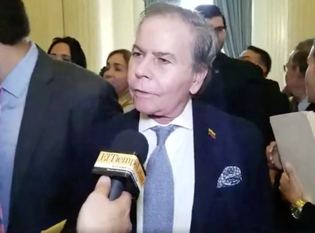 Diego Arria, Embajador y ex ministro (perseguido por el régimen): Este es un acto de reafirmación de esperanza, resistencia y estímulo para los venezolanos, que queremos rescatar la libertad. Es de una gallardía y dignidad, que venezolanos como estos magistrados hayan asumido en condiciones muy difíciles, una responsabilidad como esta.
