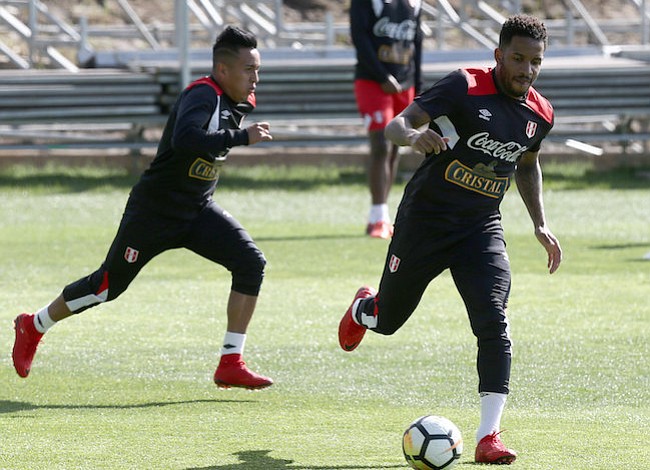Perú sigue buscando su primer mundial en 36 años