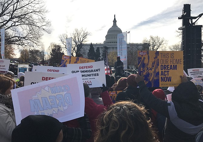 Miles de inmigrantes claman por justicia