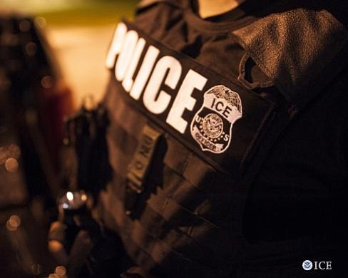 Reportan comida con moho y maltrato en centros de detención de inmigrantes