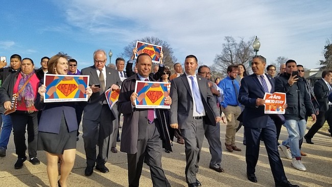 Hasta enero tendrán que esperar los dreamers para votación de la Ley de Soñadores limpia