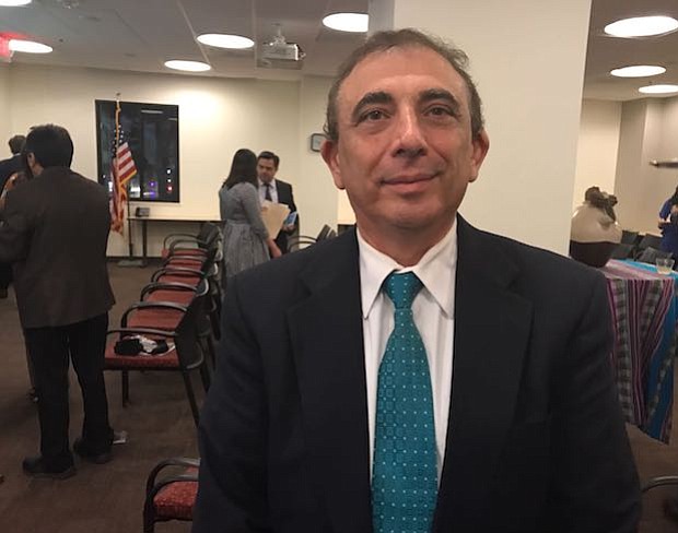Michel Zajur: Este año, una de las prioridades de la Cámara Hispana es pedirle a nuestros representantes políticos que otorguen licencias de conducir a inmigrantes de Virginia, así como se ha visto en otros estados del país.