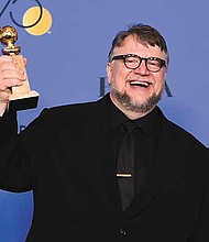 UN TITÁN. El director mexicano Guillermo del Toro ganó el Golden Globe a mejor director por la película ‘The Shape of Water’.