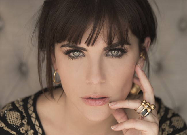 María Fernanda Yepes personifica al amor eterno de José José en la reciente producción de Telemundo