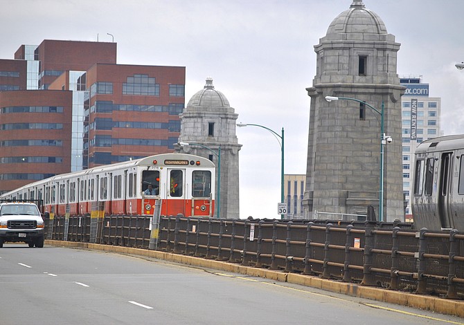 ¡Finalmente! Reabrirán el puente Longfellow