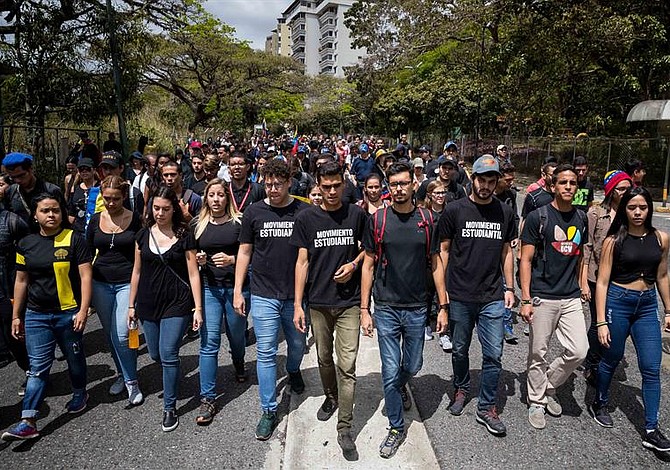 Por Venezuela: Misa y protesta contra la crisis del país