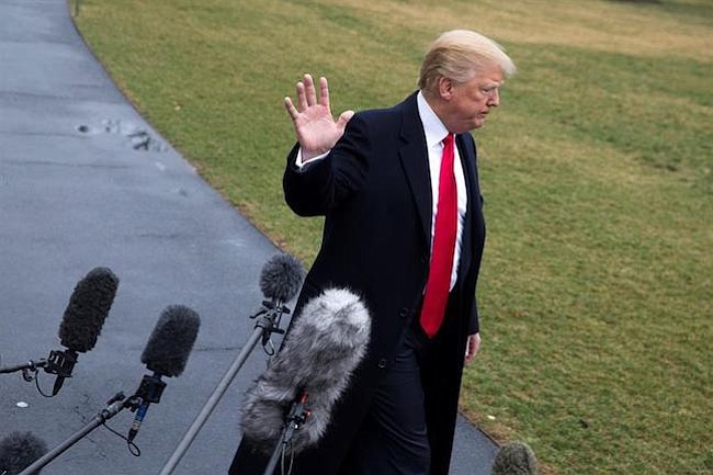 Trump impulsa planes de salud a corto plazo, más baratos pero menos cobertura