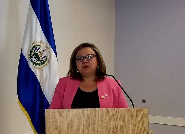 Empresas salvadoreñas visitaron área metropolitana de DC para ofrecer sus productos al mercado local