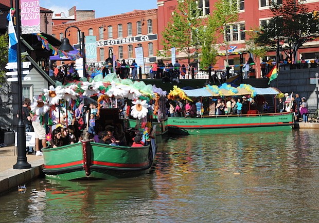 Un paseo por bote a través de los canales de Richmond al estilo Xochimilco está programado para la actividad