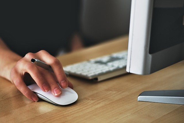¿Es bueno leer los resultados de exámenes médicos por internet?