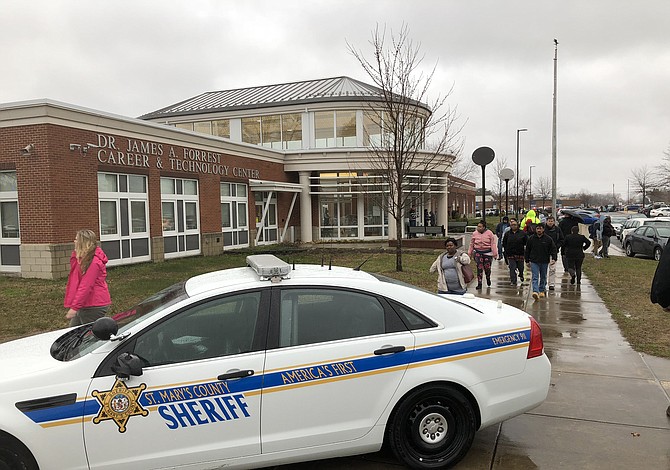 El Senado de Maryland aprueba ley que requeriría que cada escuela tenga un vigilante o cobertura policial