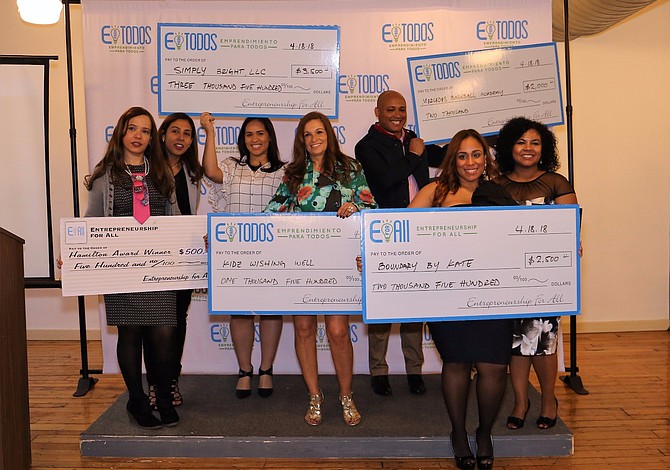 Emprendedores latinos recibieron ayuda para hacer crecer sus negocios