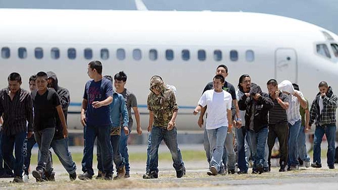 Deportan a decenas de venezolanos