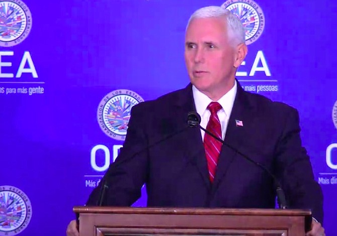 Vicepresidente Pence habló con Iván Duque sobre cultivos ilícitos y Venezuela