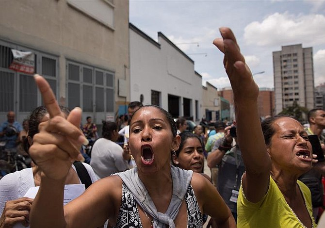 Activista venezolano Gabriel Valles confirma el traslado de 220 presos comunes de El Helicoide